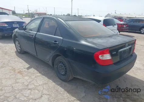 2004 Toyota Camry Le z USA, uszkodzony, nr VIN 4T1BE32K34U314309